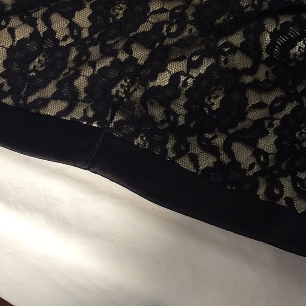 Handmade Lace dress - Picture 8 of 8